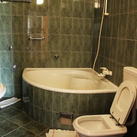 And Mir بيت ضيافة زاتون