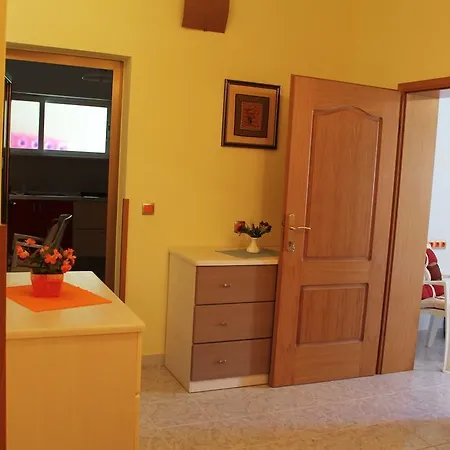 Apartments&rooms Mir