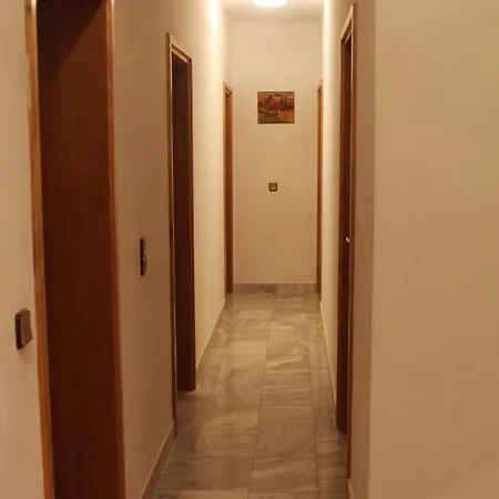 Affittacamere Apartments&rooms Mir