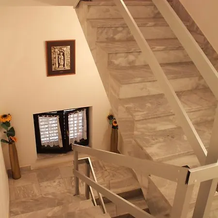 بيت ضيافة And Mir زاتون