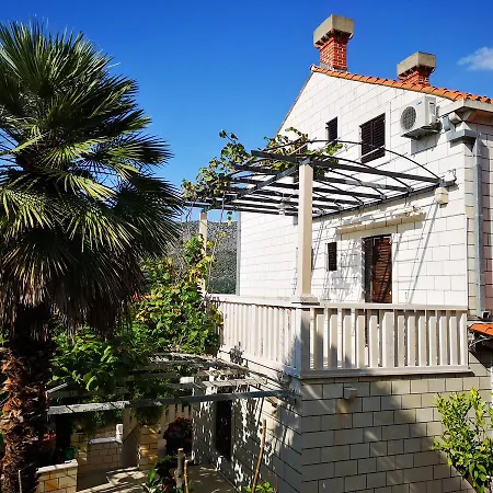 Apartments&rooms Mir 3* Zaton (Dubrovnik-Neretva)