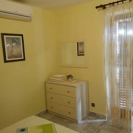 And Mir بيت ضيافة زاتون